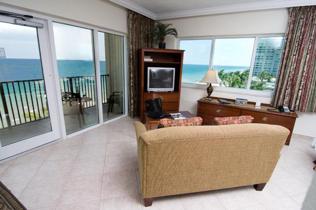 The Sea Lord Hotel & Suites (Adults Only) Lauderdale-by-the-Sea Szoba fotó
